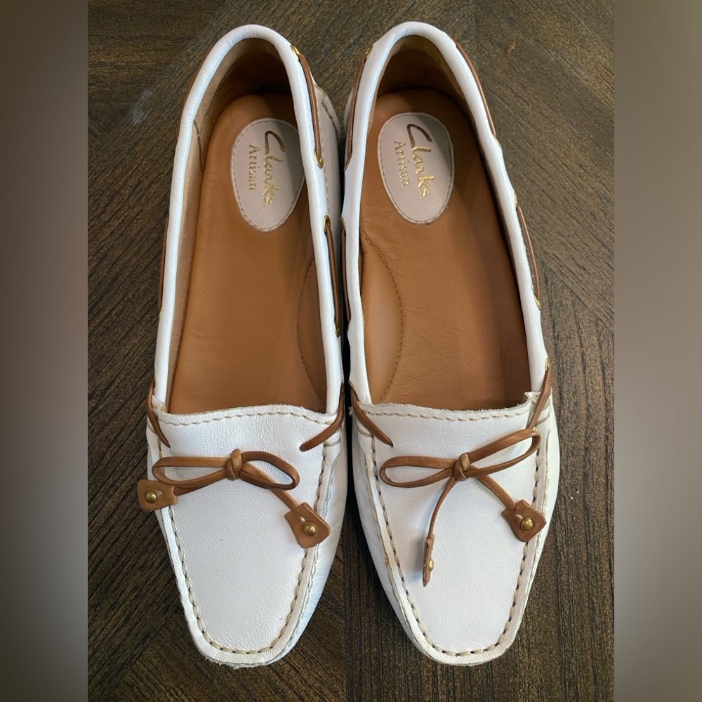 Clarks Vintage Artisan Dunbar White Slip On Flats Women 6.5